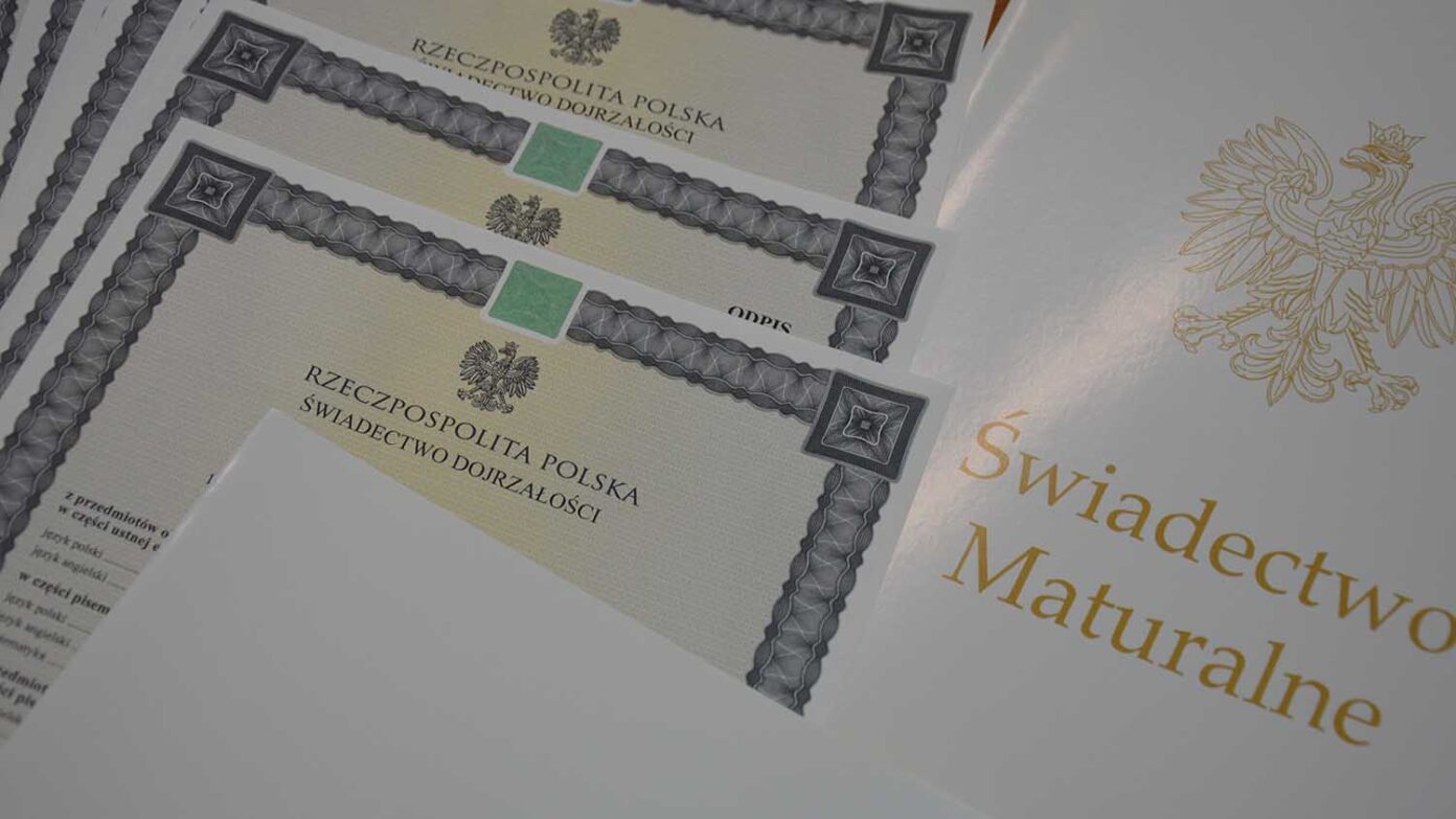Gdzie kupię świadectwo szkoły średniej Kup świadectwo z wpisem, maturę z wpisem