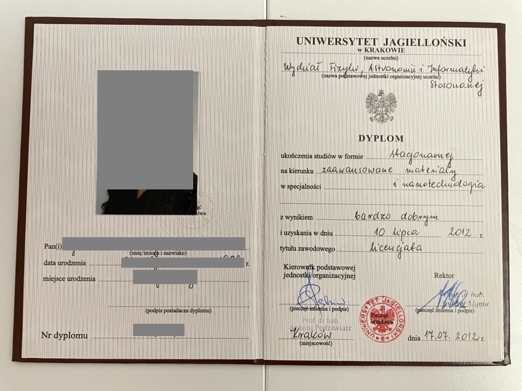 Matura z wpisem do rejestru matura z wpisem do systemu Oferujemy możliwość zakupu w 100% legalnych świadectw i dyplomów szkolnych. 